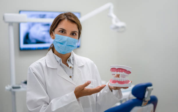 Best Emergency Denture Repair in Laureles, TX